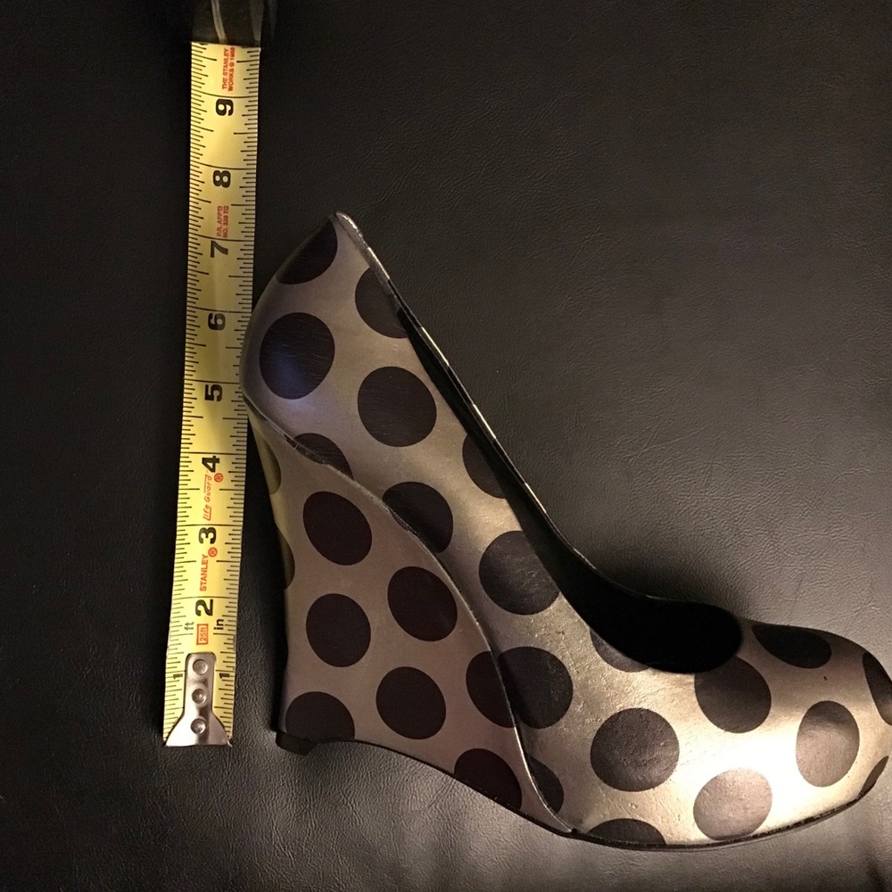 POUR LA VICTOIRE LEATHER POLKA DOT PLATFORM HEELS - Picture 10 of 12